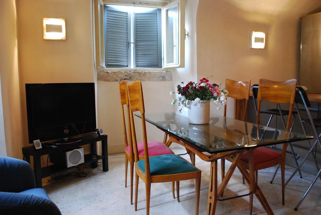 Appartamento Piazza Farnese 로마 외부 사진